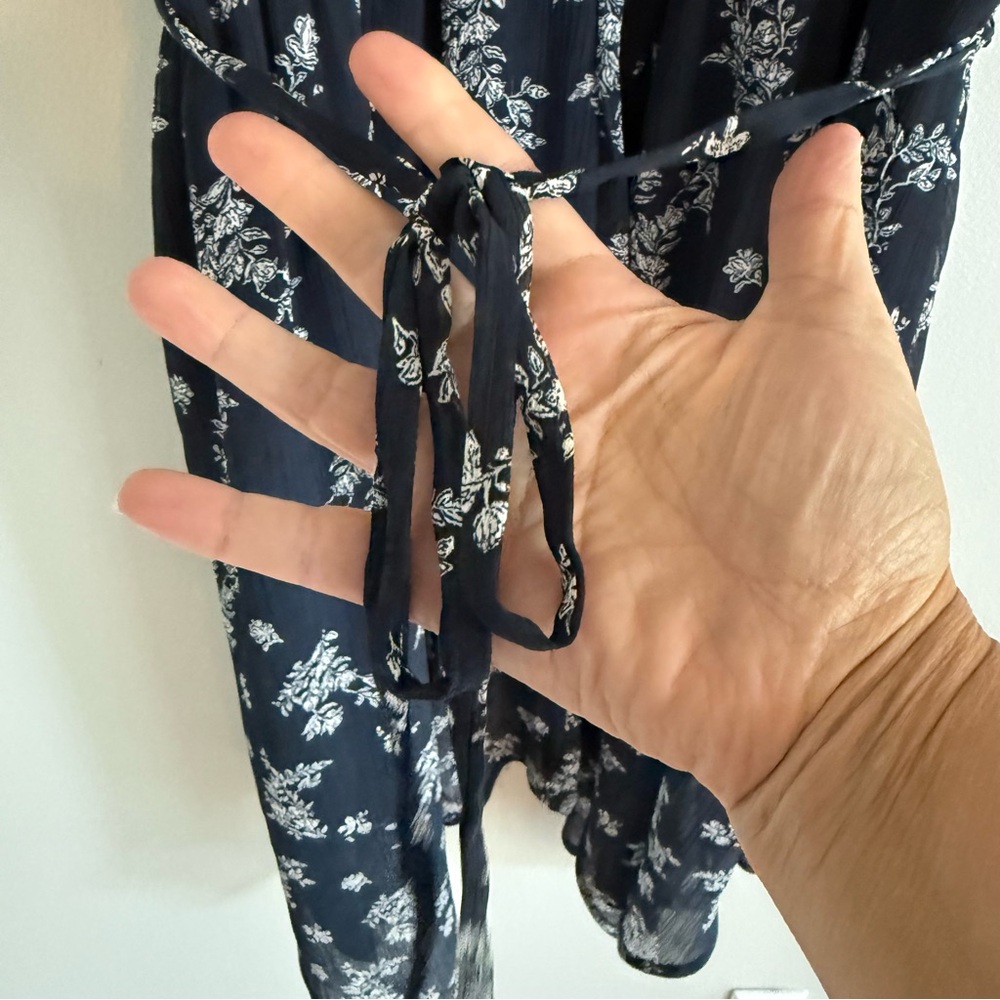 Floral Navy Dress - Picture 7 of 9